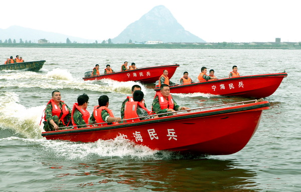 國網(wǎng)寧?？h供電公司為“抗災(zāi)治患”在8個供電所均組建應(yīng)急救援隊