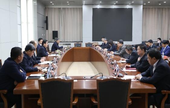 鄧建玲與唐山市委副書記、市長丁繡峰會(huì)談