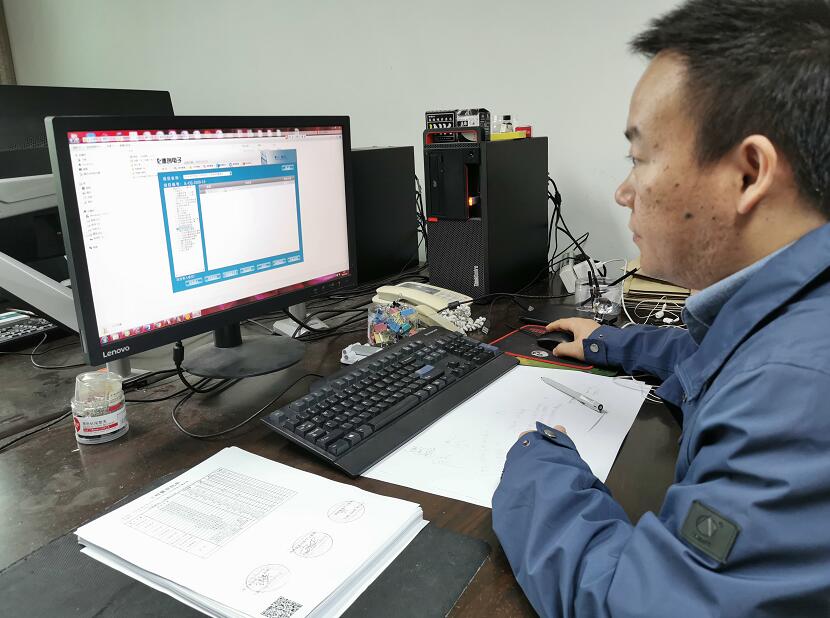 “穿搭”二維碼，浙江慈溪市供電公司工程檔案數(shù)字化，讓資料“動”起來