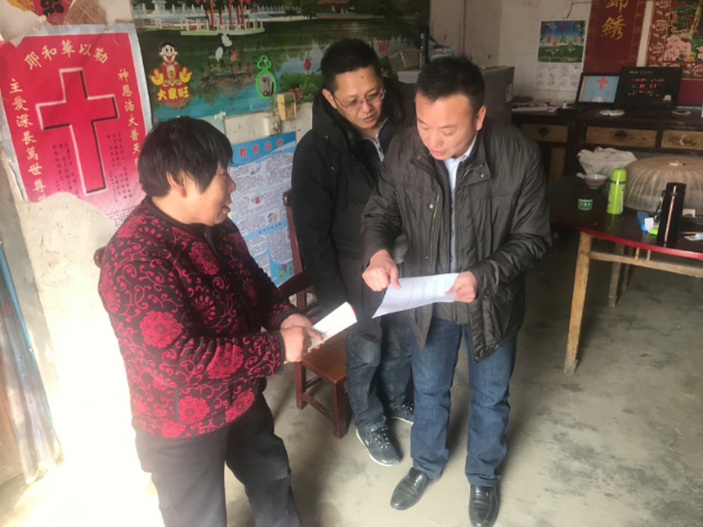 張紅軍：用真心，換真情，扶真貧