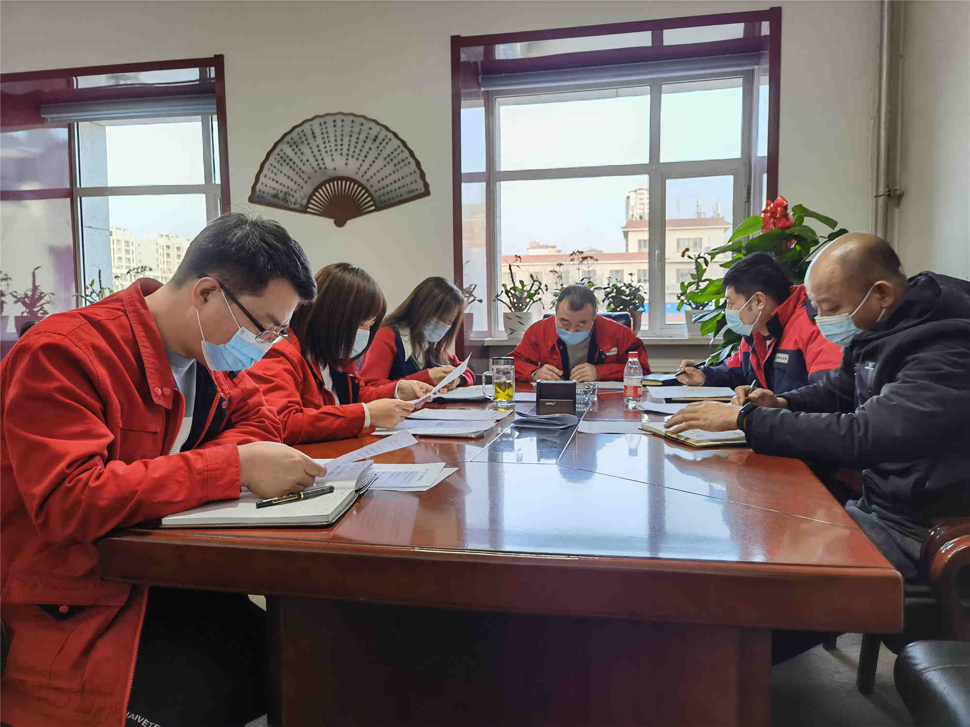 烏海電業(yè)局農(nóng)電處：對(duì)標(biāo)工作標(biāo)準(zhǔn)，定員定崗定細(xì)則