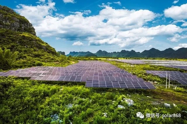 南方電網(wǎng)公司發(fā)布服務(wù)碳達(dá)峰、碳中和工作方案，提出5個(gè)方面21項(xiàng)重點(diǎn)舉措，構(gòu)建以新能源為主體的新型電力系統(tǒng)