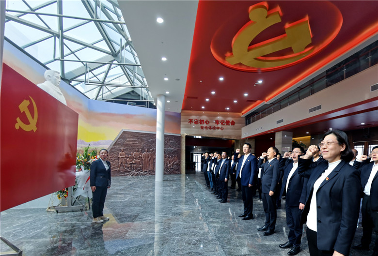 國網(wǎng)諸城市供電公司開展“賡續(xù)紅色基因，汲取前行力量”黨史學(xué)習(xí)教育