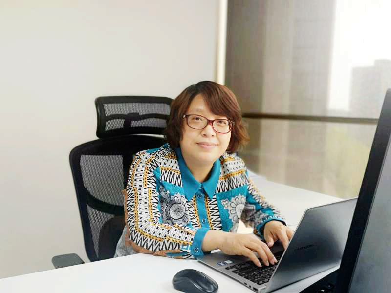 首都最美巾幗奮斗者尹洪苓：以奮斗的姿態(tài)，砥礪前行 展現(xiàn)新時(shí)代“她風(fēng)采”