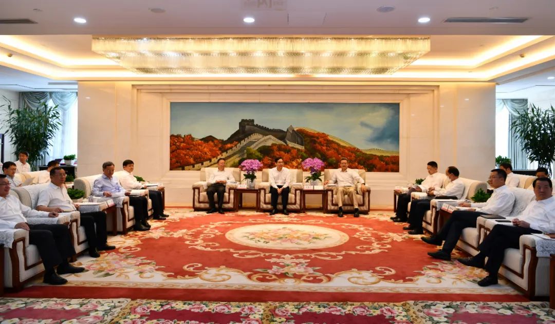國(guó)家電投與中國(guó)建材集團(tuán)、中國(guó)鐵建舉行三方會(huì)談