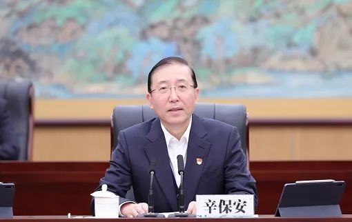 國(guó)家電網(wǎng)公司黨組書(shū)記、董事長(zhǎng)辛保安宣講黨的二十大精神