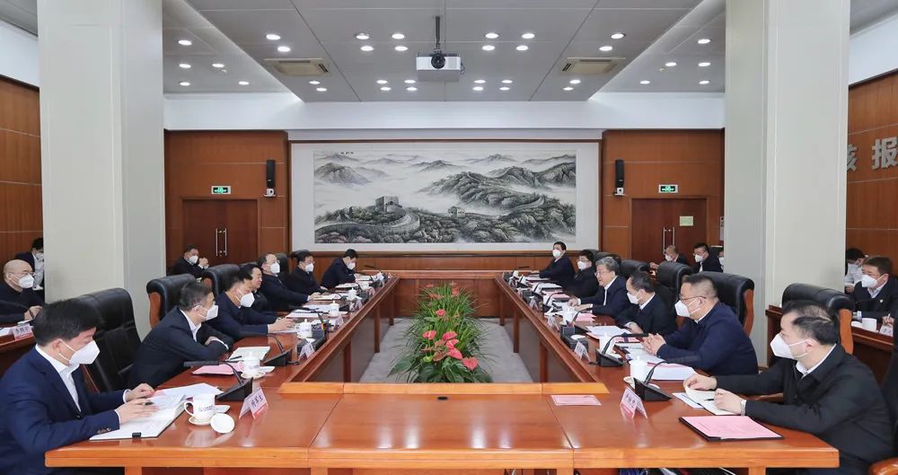 中核集團黨組書記、董事長余劍鋒與遼寧省委書記郝鵬、省長李樂成會談