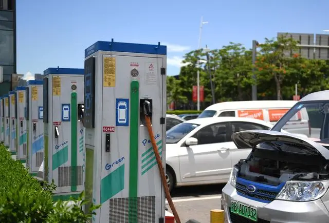 中國電動車企駛?cè)肴毡尽八{(lán)?！笔袌? width=