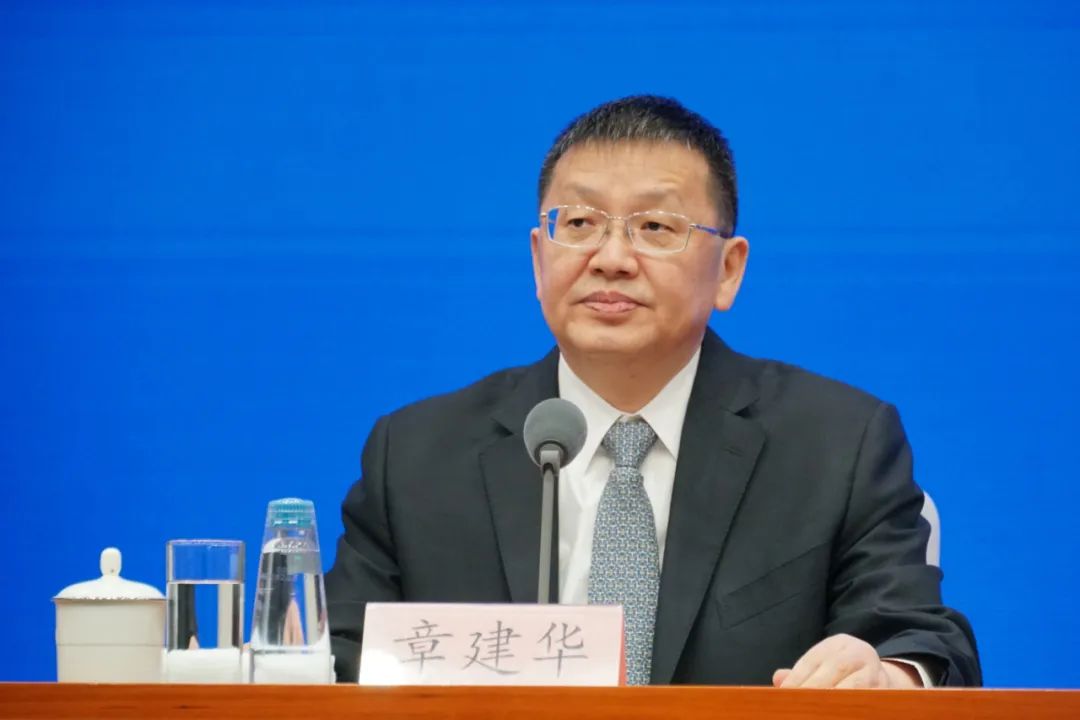 國家能源局長： 聚焦全國統(tǒng)一電力市場體系，做好市場建設(shè)和市場監(jiān)管工作