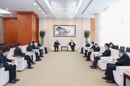 華能集團(tuán)黨組書記溫樞剛會(huì)見青海省委常委、海東市委書記烏拉孜別克·熱蘇力汗