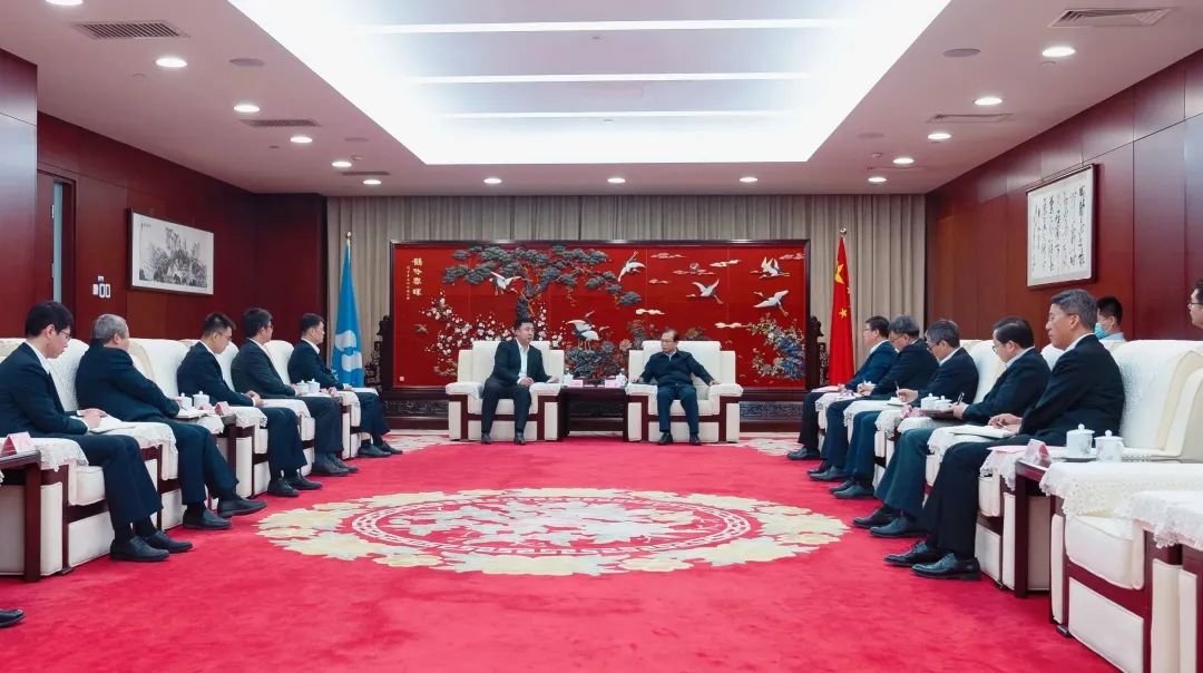 華電集團(tuán)黨組書記、董事長(zhǎng)江毅會(huì)見(jiàn)海博思創(chuàng)董事長(zhǎng)、總經(jīng)理張劍輝
