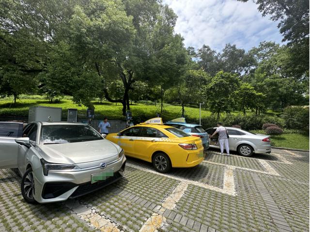 調(diào)查丨多地充電樁電價(jià)漲幅20%以上，分時(shí)電價(jià)與行業(yè)競(jìng)爭(zhēng)多方博弈