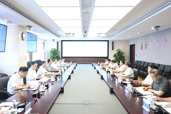 中國(guó)電建黨委書記、董事長(zhǎng)丁焰章與中國(guó)南水北調(diào)集團(tuán)黨組書記、董事長(zhǎng)蔣旭光會(huì)談