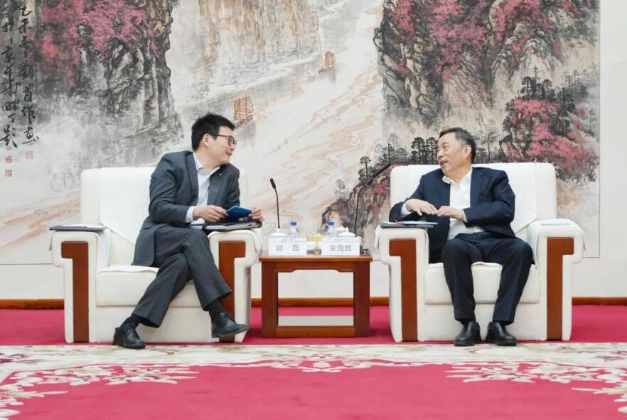 中國能建黨委書記、董事長宋海良與上海電氣集團(tuán)黨委書記、董事長吳磊會(huì)談