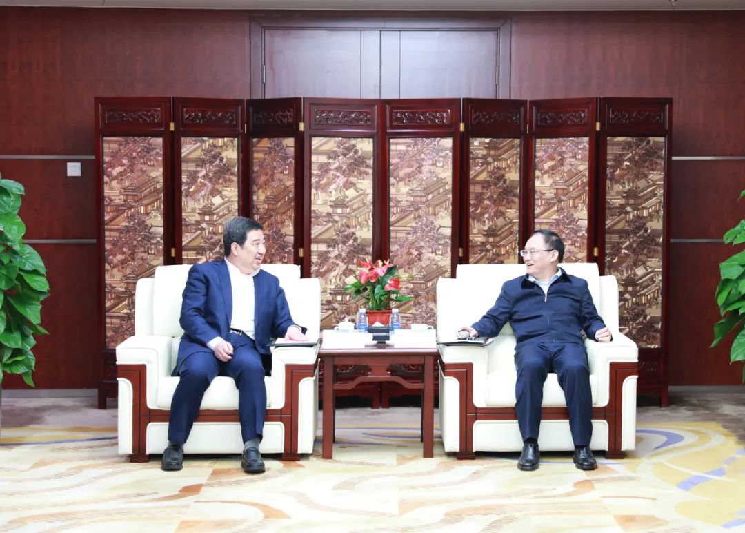 中國電氣裝備白忠泉董事長、周群總經(jīng)理拜訪中鋁集團董事長段向東、總經(jīng)理王石磊