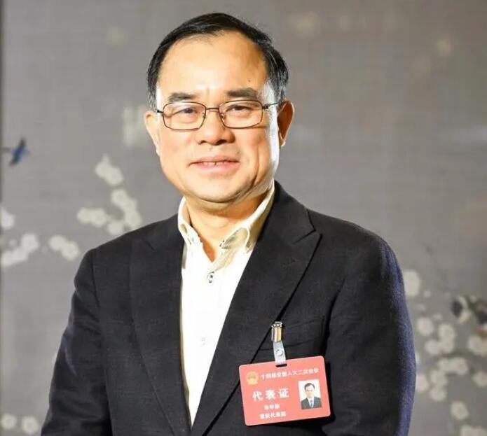 【兩會好聲音】全國人大代表、長安汽車董事長朱華榮：強化市場調(diào)節(jié)手段，進一步改善汽車消費環(huán)境