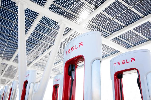 特斯拉將在佛羅里達(dá)州建全球最大超級充電站，提供超200個充電樁