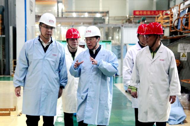 中國電氣裝備黨委書記、董事長李洪鳳赴浙江盛達(dá)、恒馳電氣、西電常變、常州東智調(diào)研