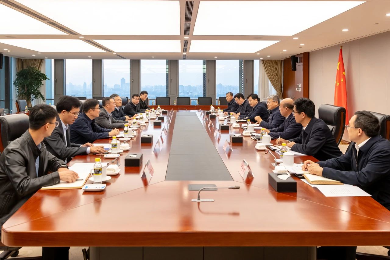 國家能源集團黨組書記、董事長劉國躍會見中國礦業(yè)大學校長趙宏偉