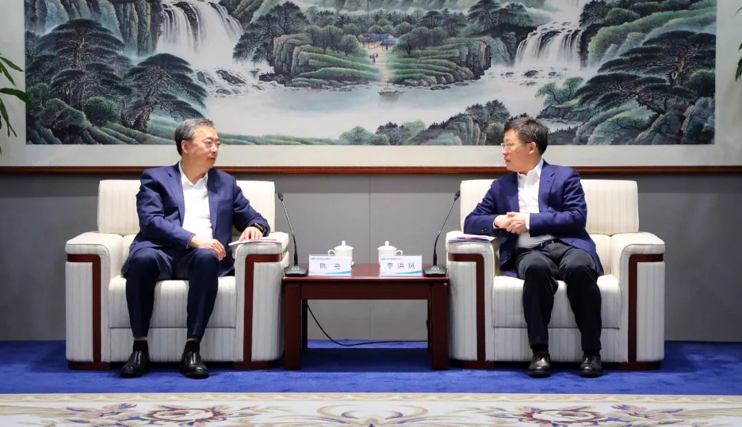 中國電氣裝備黨委書記、董事長李洪鳳會(huì)見中金公司黨委書記、董事長、管理委員會(huì)主席陳亮