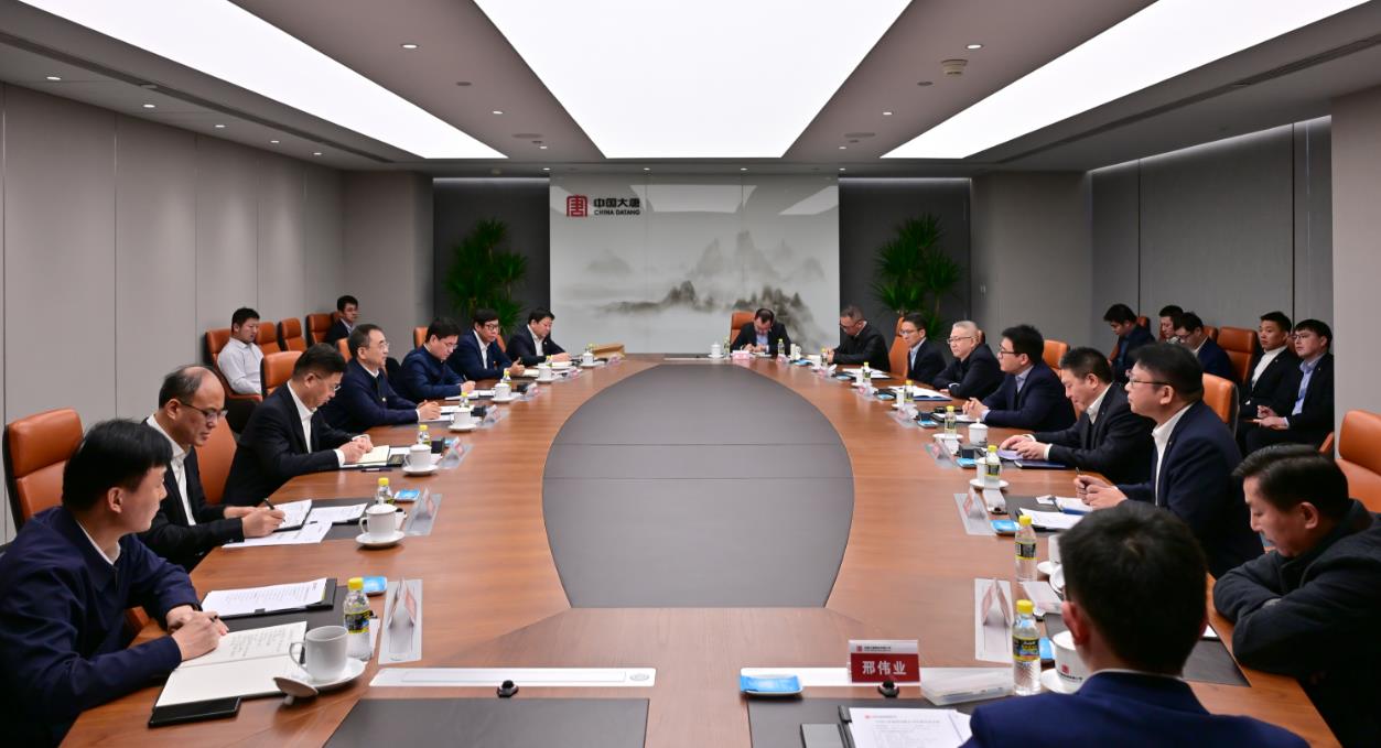 大唐集團(tuán)黨組書記、董事長鄒磊與上海電氣黨委書記、董事長吳磊會(huì)談