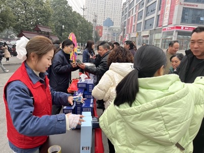 貴州遵義正安供電局：供電送祝福，情暖返鄉(xiāng)路