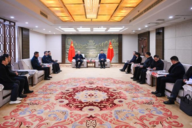 貴陽市領(lǐng)導(dǎo)會(huì)見中國節(jié)能環(huán)保集團(tuán)有限公司黨委常委、總會(huì)計(jì)師朱慶鋒一行