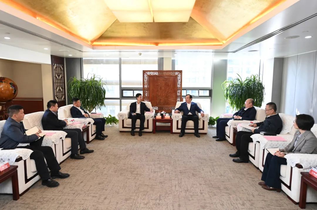 大唐國(guó)際黨委書記、董事長(zhǎng)李凱會(huì)見中建五局黨委書記、董事長(zhǎng)田衛(wèi)國(guó)