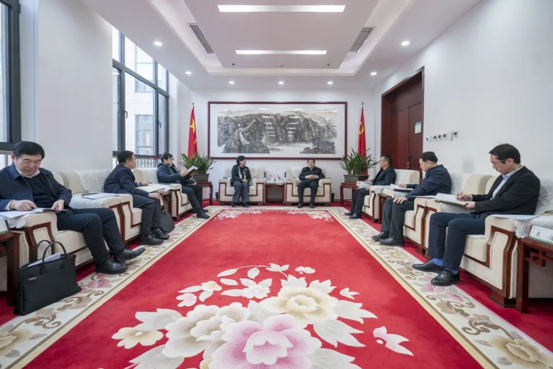 內蒙古電力集團與包頭市政府、中國二冶集團、中國能建華北院和陜西院交流座談