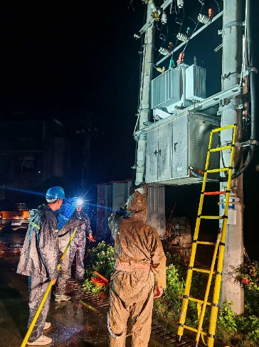 湖北通城：驚雷過后，150戶停電無訴求